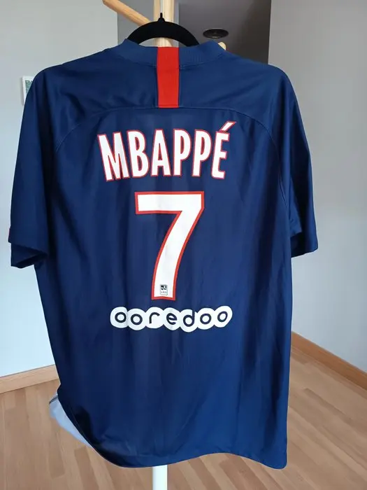 Paris Saint-Germain - Ligue 1 - Kylian Mbappé - 2019 - Football shirt