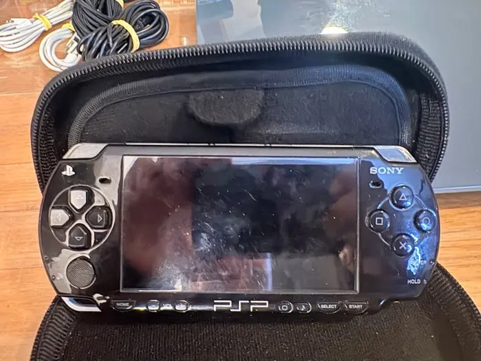 Sony - Playstation Portable (PSP) - PlayStation Portable...