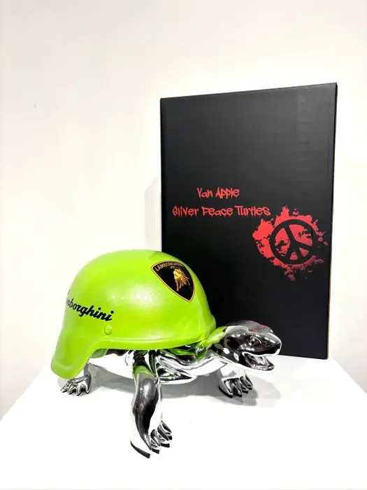 Van Apple - Lamborghini
