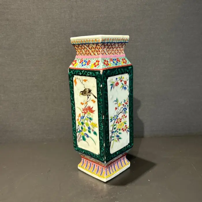 Vase - Porcelain - China - Guangxu (1875-1908) - wucai vaas (No reserve price)