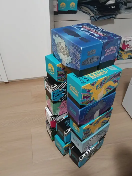 Pokémon - 2500 Bulk cards - Various sets