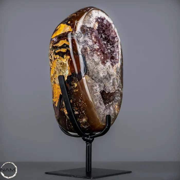 Natural agate-amethyst druse – a fascinating crystal...