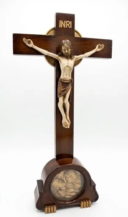 Art Deco Crucifix - White Metal - 1930-1950 - Pietà medallion - 51 cm