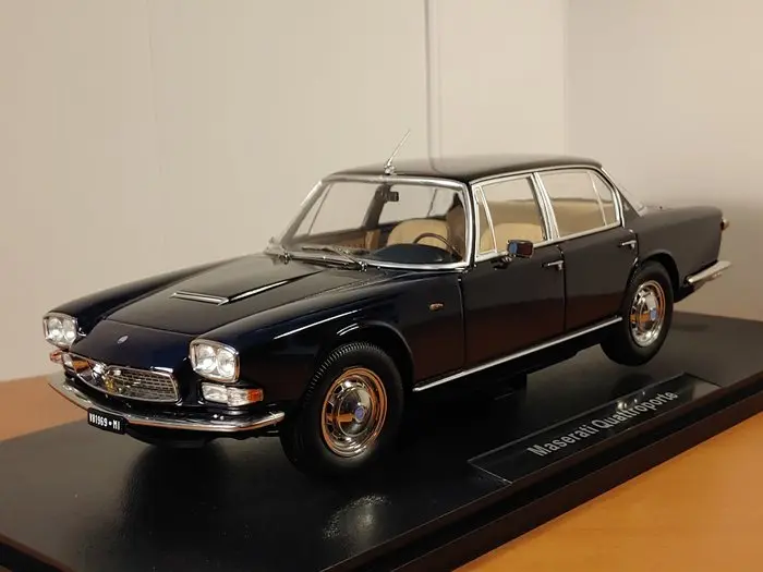 KK-Scale 1:18 - Model sedan - Maserati Quattroporte I...