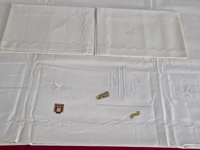 Large sheet with monogram 'ML' - Bed sheet (3) - 304 cm...