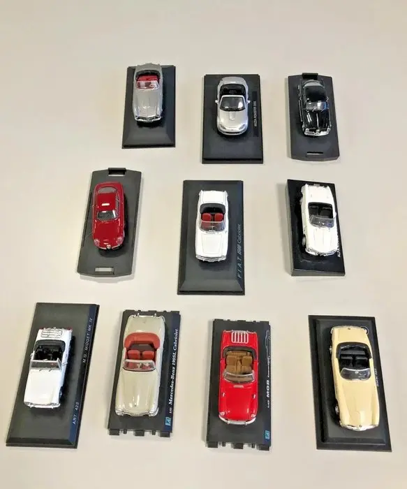 Hachette 1:43 - Model car (10) - Collezione di modelli...