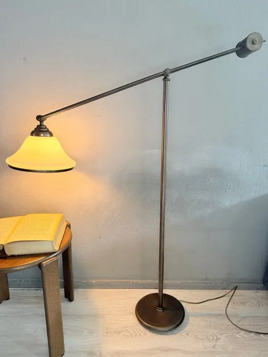 kaiser Leuchten - Floor lamp - Brass, Glass - Chique antique high-end