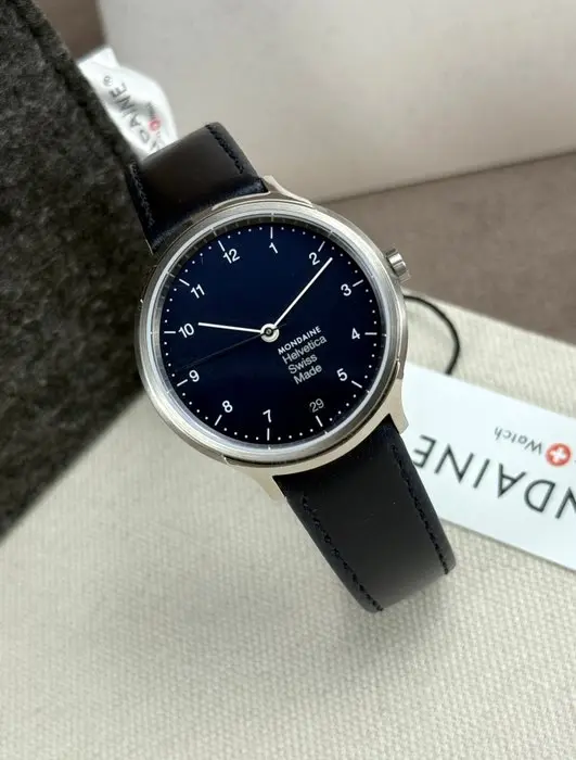 Mondaine - Helvetica No1 Date - No reserve price...