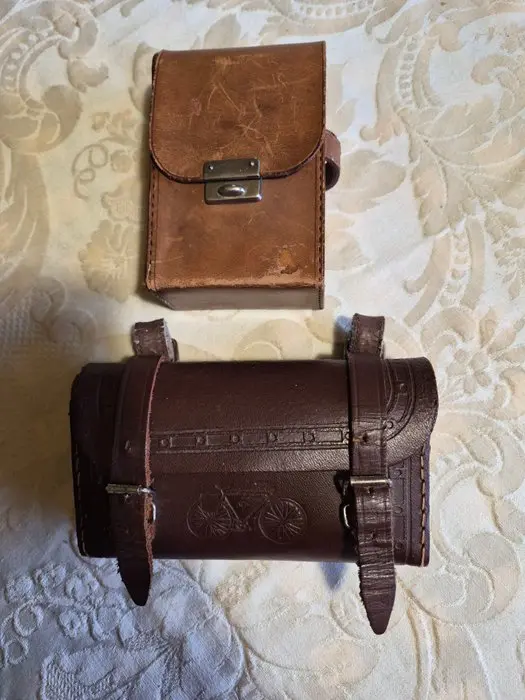 Memorabilia collection - the leader's travel sets