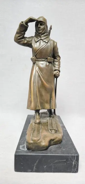 "ВСЕКОХУДОЖНИК МОСКВА 32" - Statue, Een Sovjet-skisoldaat - 28 cm - Bronze