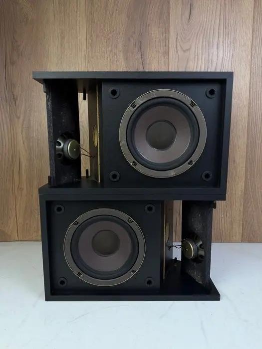 Bose - 205 - Direct/reflecting with free field tweeter Speaker set