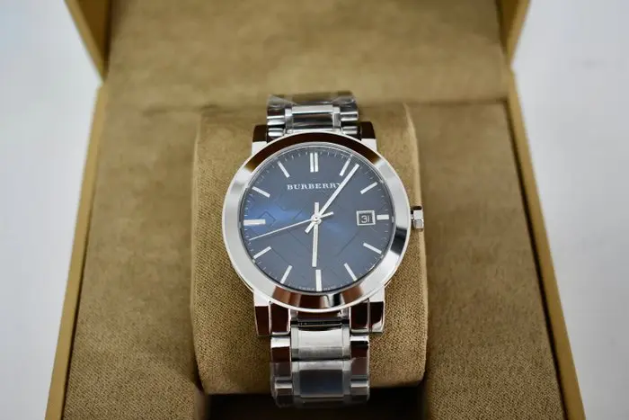 Burberry - No reserve price - Unisex - 2020-2025
