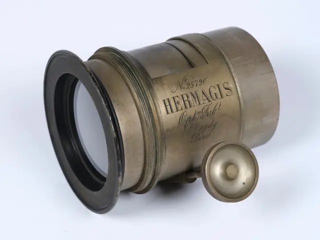 Hermagis No. 25720 | Brass lens