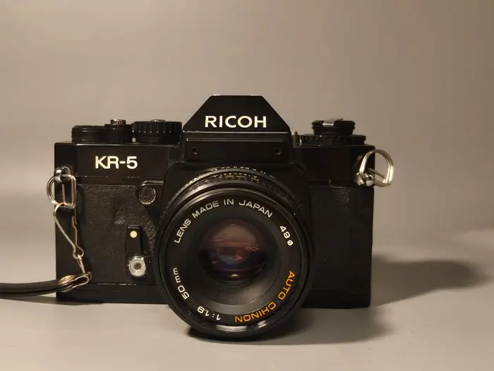 Ricoh KR-5 + Auto Chinon 50 mm f/1.9. Analogue camera
