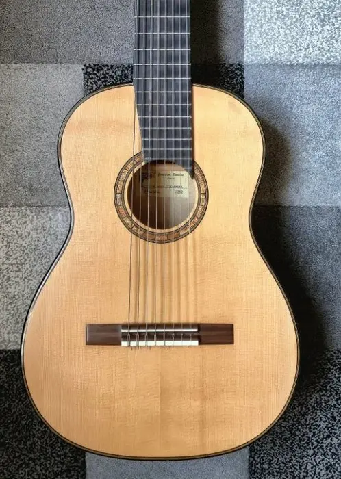 Gioacchino Giussani - Celebrindal - - Classical guitar - Italy - 1998