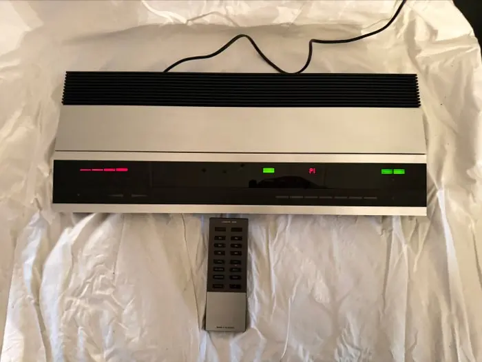 Bang & Olufsen - Beomaster 3000 Solid state stereo receiver