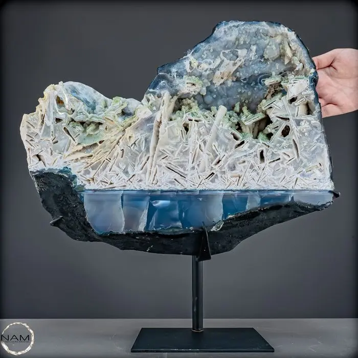 Extremely rare anhydrite–prasiolite–pink amethyst on blue...
