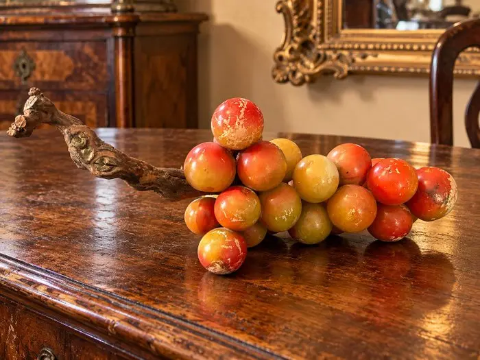 Decorative ornament - Italy - Grapes in Stone
