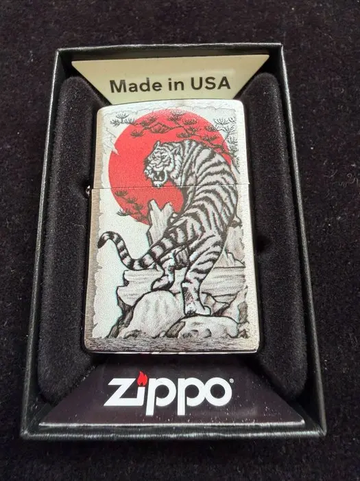 Zippo - No reserve price - Lighter - Steel (stainless)