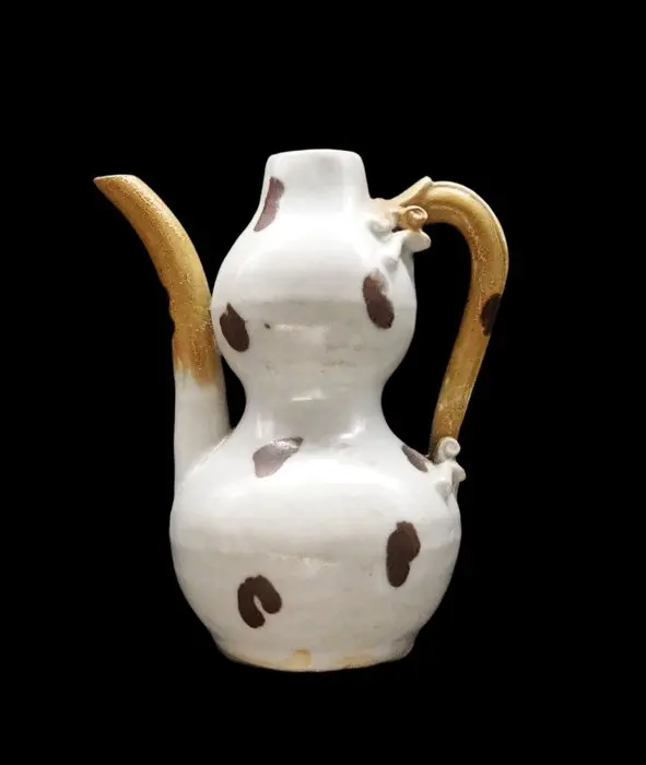 Ancient Chinese - Double-gourd porcelain ewer...
