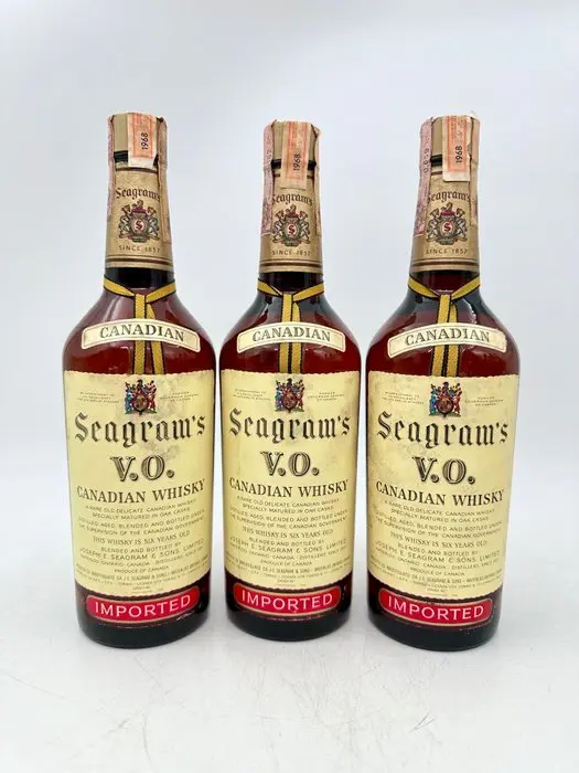 Seagram's V.O. 1968 6 years old - b. Anni ‘70 - 75cl - 3 bottiglie