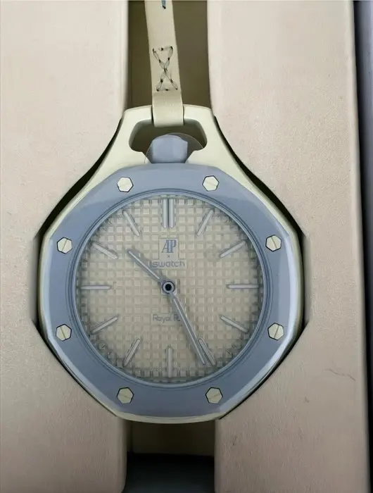 Swatch - Audemars Piguet x Swatch - Royal Pop - Blaue Acht - SSX03L101N - 2025+