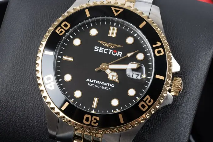 Sector - 230 - Automatic - silver/gold - 43 mm - No reserve price - Men - 2025+