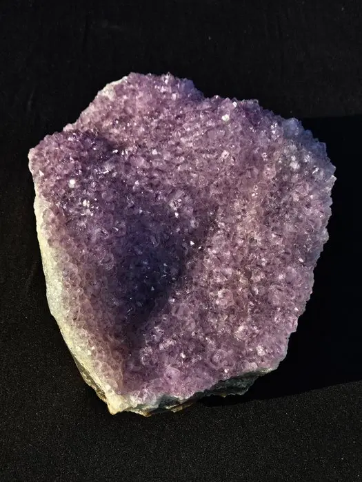 Amethyst Crystals on matrix - Height: 25 cm - Width: 19 cm- 4.5 kg