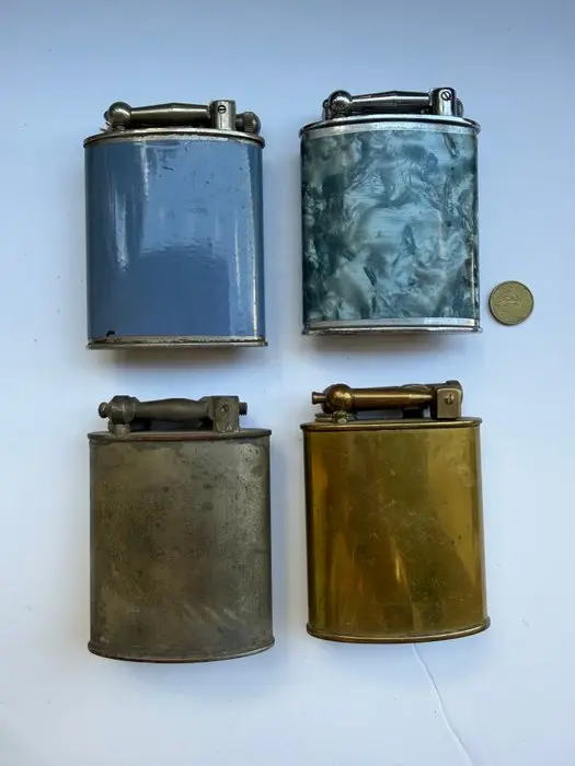 No reserve price - Lighter - Brass, Plastic