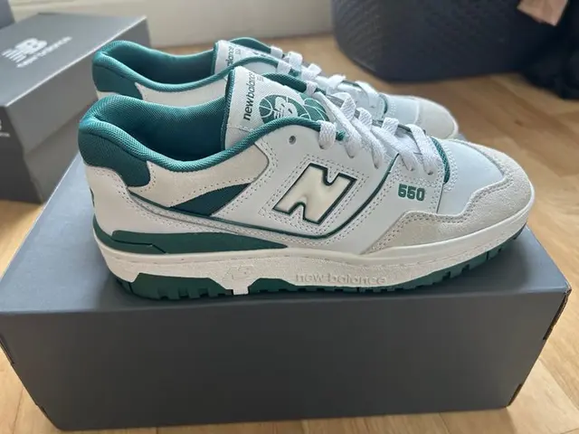 New Balance - Lace-up shoes - Size: EU 38