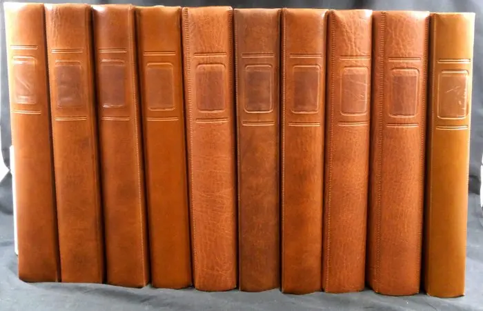 accessories - 10 large brown Lindner ring binders in good...