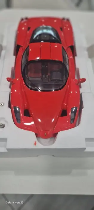 Kyosho 1:12 - Modellino di auto - Ferrari Enzo modello auto