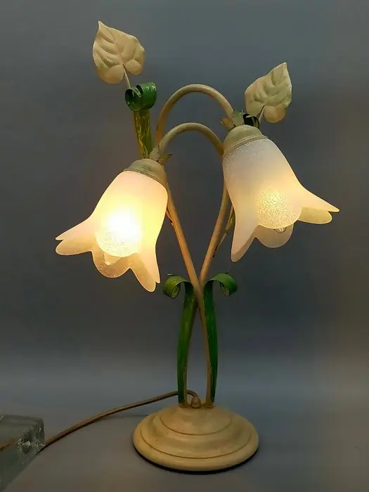 D.L.L. Jugendstil Tischlampe – Metall & Frotté-Glas...