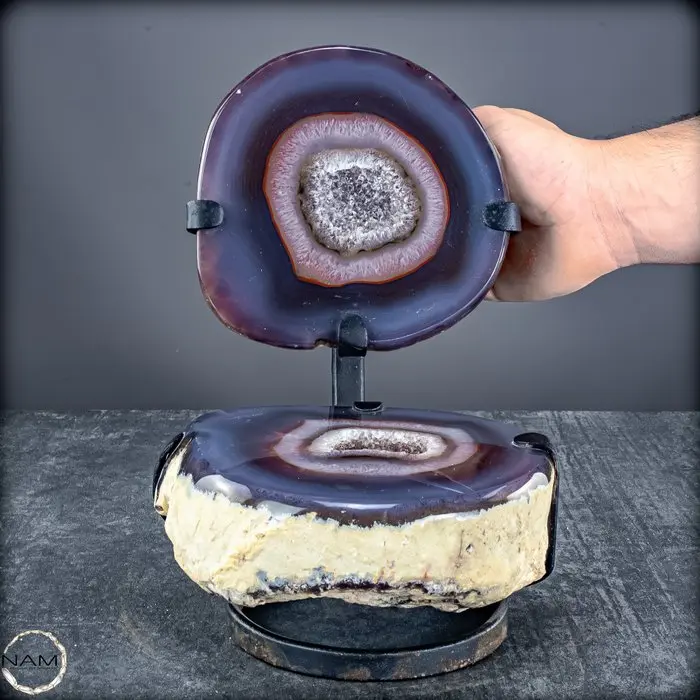 Agate Druzy Jewelry Box with Chalcedony– A hidden crystal...