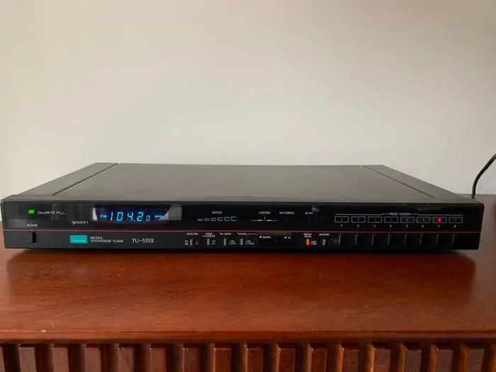 Sansui - TU-S55X Quartz Pll Digital Synthesizer Tuner