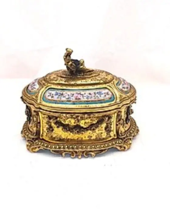 Jewellery box - Antique French jewelry box in gilt bronze (ormolu) and enamel.