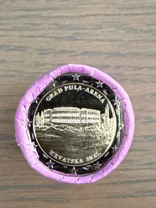 Croatia. 2 Euro 2025 "Grad Pula" (25 coins) in roll (No reserve price)