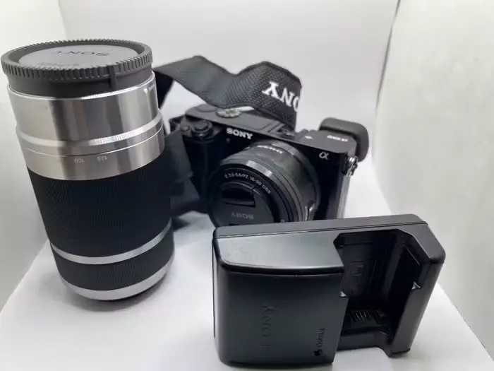 Sony α6000 (ILCE-6000) Twin Lens Kit – E 16-50mm PZ OSS...