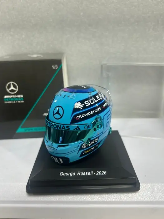 Spark 1:5 - Model car - Exclusive! George Russell...