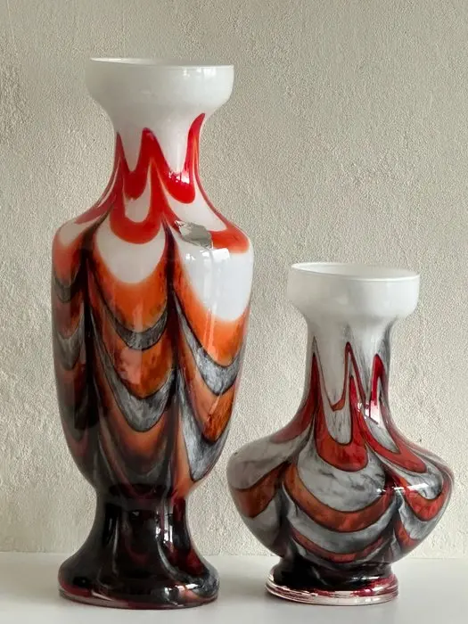 Vase - Opaline glass - Two vintage opaline vases
