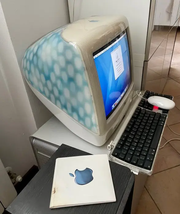Apple iMac G3 - Blue Dalmatian - Macintosh