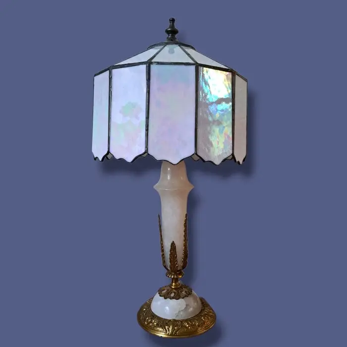 Lamp - Tiffany style - White iridescent glass - Art Deco lamp Tiffany style