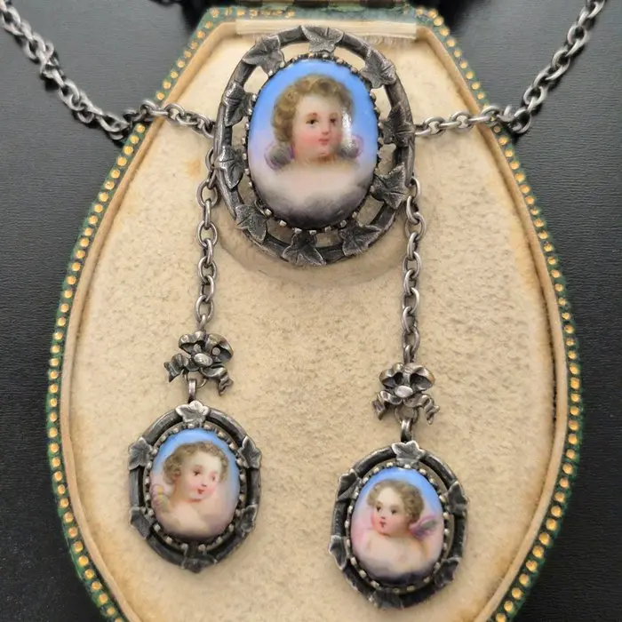 No reserve price - Necklace Silver - Miniature portraits