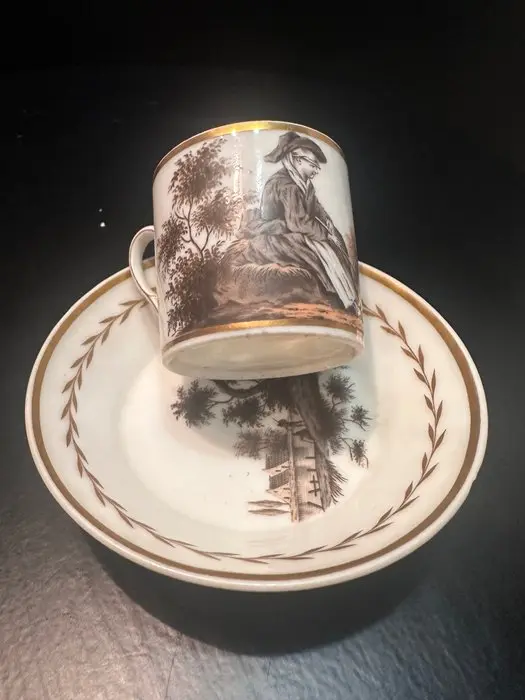 Porcelaine de Paris - Cup and saucer - Porcelain