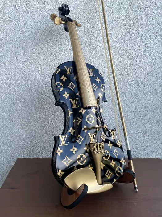 J.Reinhardt - Custom Louis Vuitton Violin - Noir & Gold