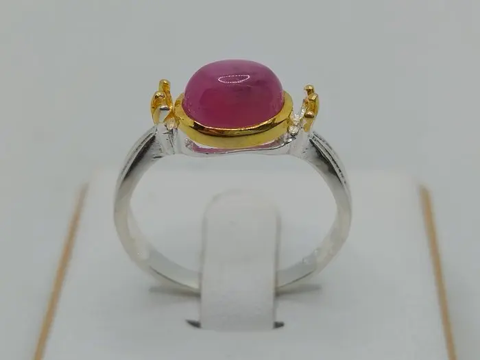 925 Silver Ring - Yellow Gold Plated - Natural Ruby- 2.85 g