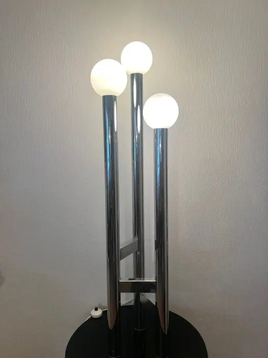 Floor lamp - Opaline glass, Steel - Space-age floor lamp