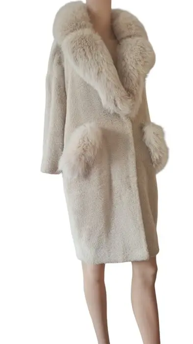 Artisan Furrier - Fur coat