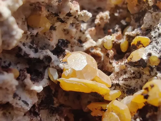 Wulfenite Crystals- 1400 g