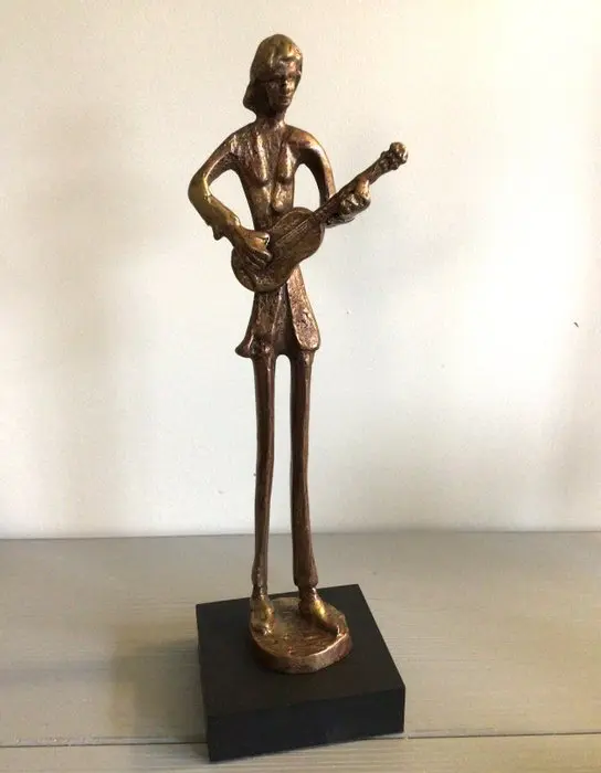 Sculpture, “ De Gitarist “ - 30 cm - bronze (gilded)